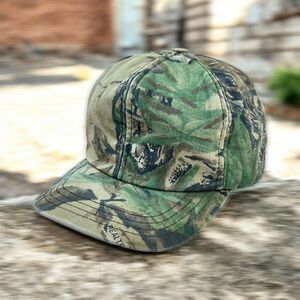 VTG 80s Realtree Camo Hat XL 3M Thinsulate Water Repellent Hunting Cap Made USA